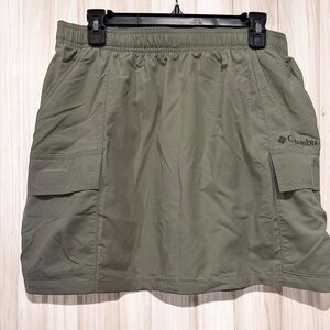 Columbia Olive Green Mini Skirt with Cargo Pockets